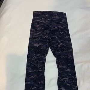 Women’s purple lululemon high waisted leggings
